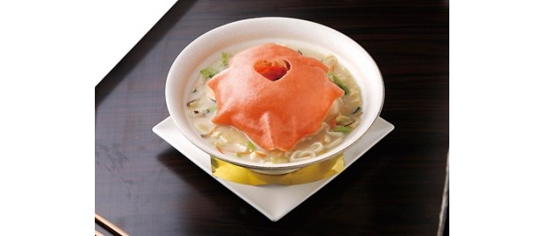 カラフルな色合いが特徴的な「縁結美拉麺」