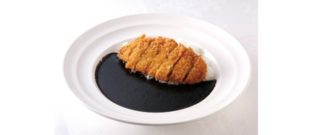 ルーに竹炭が入った「勝つカレー」