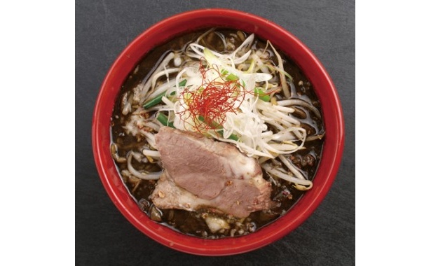 「けいすけ」の期間限定メニュー・黒みそラーメン(750円)