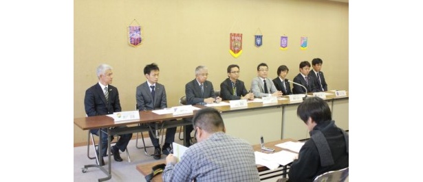 記者会見の様子