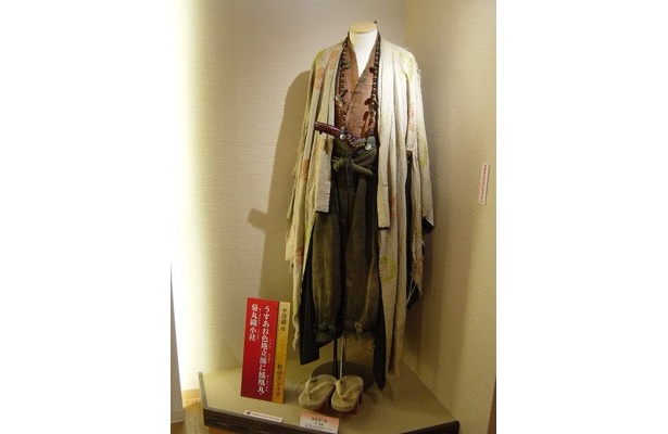 【写真】ドラマで使われた衣装も展示されている