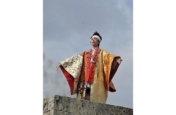 聞得大君(きこえおおきみ)役の高岡早紀