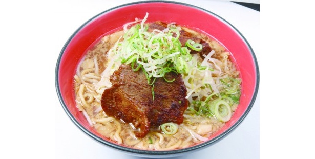 【B級ご当地グルメWalker東海】醤油から味噌へ味が変化! 豚の味噌漬けがのる新ラーメン