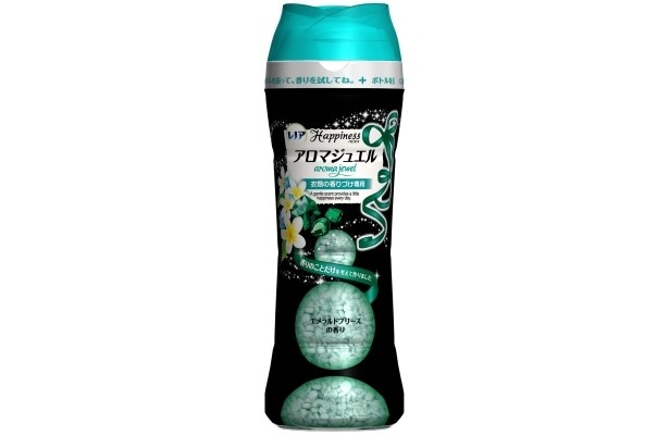 こちらは海でリラックスしているような香りの「エメラルドブリーズ」