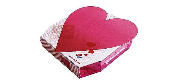 ドミノ・ピザのハート型のバレンタイン限定商品は見た目にも可愛い