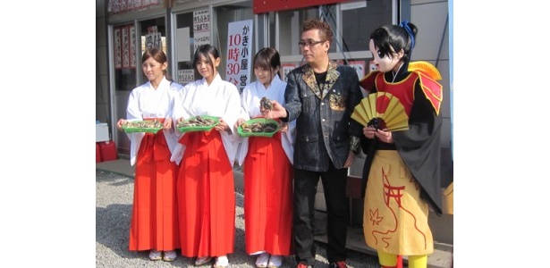 嘉門達夫さんを交えたPRユニット「ひろしま清盛隊」としても活躍中
