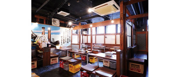 手作り感満点の店内