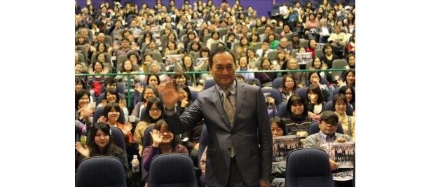 渡辺のサービス精神に観客も大喜び