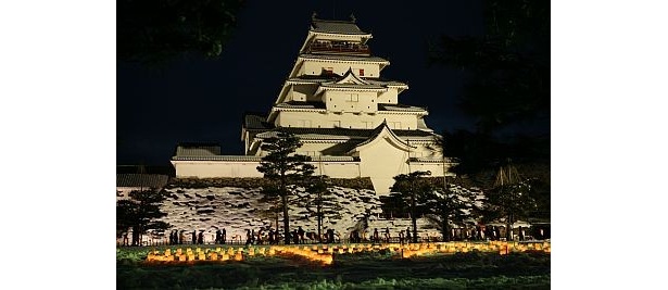 夜の城は迫力あり！