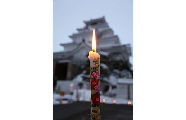 「会津絵ろうそくまつり」の様子