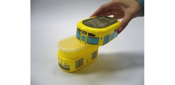 「新2000系黄色い電車ランチボックス」は使いやすい二段のランチボックス