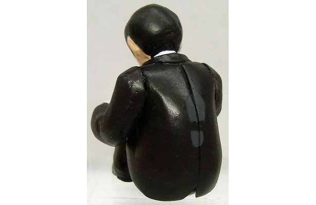 「平社員(B)」(200円)さんは既に号泣