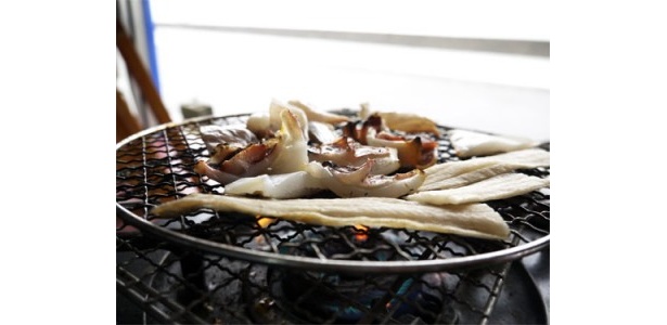 「豊田商店」では地魚の干物が！
