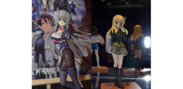 「境界線上のホライゾン」のホライゾン・アリアダスト(左)と「僕は友達が少ない」の柏崎星奈(右)