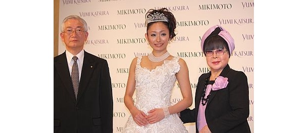 「メイドインジャパンを世界に」と今回はミキモトのアコヤ真珠を使用した