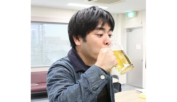 「おっ！」というこの表情！ 「一般的なノンアルコールビールよりおいしい！」と好評でした