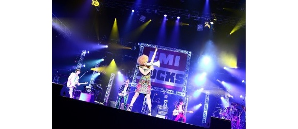 東京事変ら、「EMI ROCKS」で圧巻のステージをみせた！