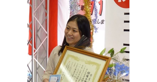 満面の笑みで感想を述べる稲福さん