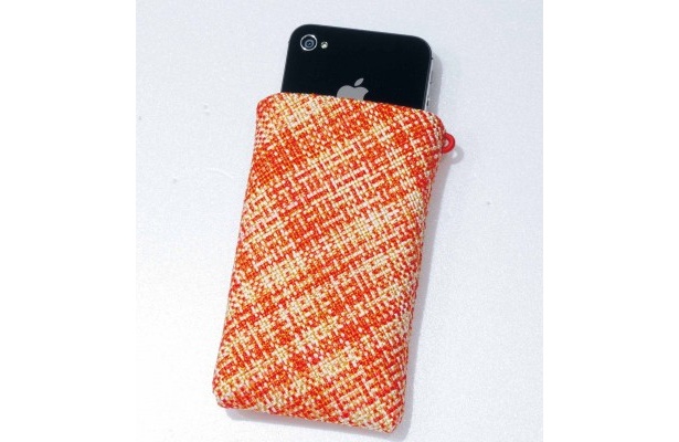 デッドストックの“蔵出し帯”で作ったiPhoneケース！
