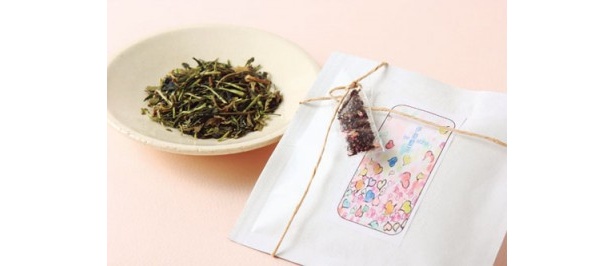 ＜いせのくに あいちゃ＞古来より疲労回復に効くとされる藍の葉と、伊勢茶をブレンドした伊勢藍茶。  ＞
