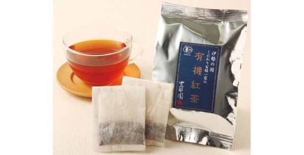 ＜有機紅茶＞堆肥作りからこだわり、農薬や化学肥料を一切使用しない有機農法で、30年以上にわたりずっと変わることなく作り続ける度会町の茶園。 