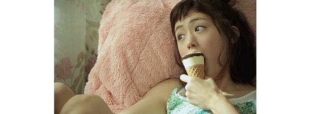幸せ感いっぱいの表情も披露