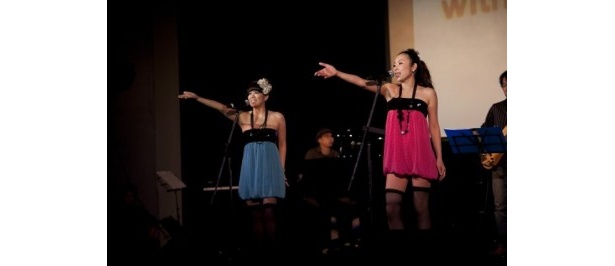 アリサとフジコのライブの模様