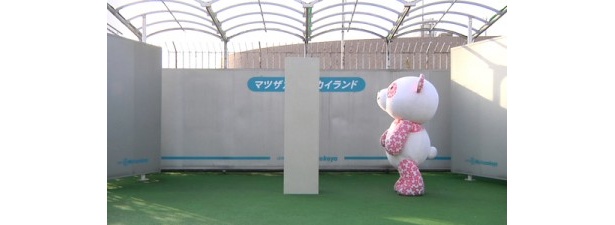 さっそく屋外にやって来るさくらパンダ