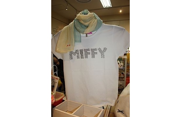サラリと着れるオシャレなTシャツも