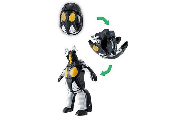 「ウルトラエッグゼットン」は、ボディを開き、ハサミを左右に展開。腰を回転、足を開いて変形する