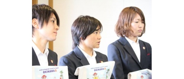 質問に答える近賀、大野、田中の3選手