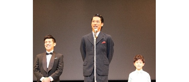 「AKIRAです」の一言だけで、観客の大歓声を奪う