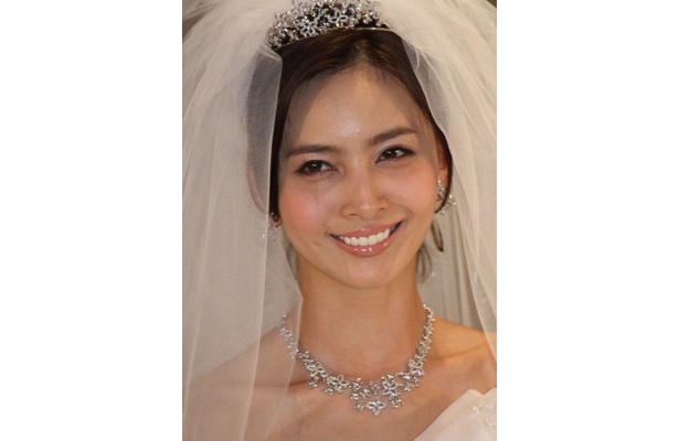 画像2 15 40歳までには結婚したい 加藤夏希が純白のウエディングドレス姿を披露 ウォーカープラス
