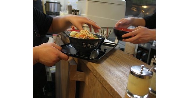 “すた丼屋”はガッツリ系のメニューが揃い、学生に人気