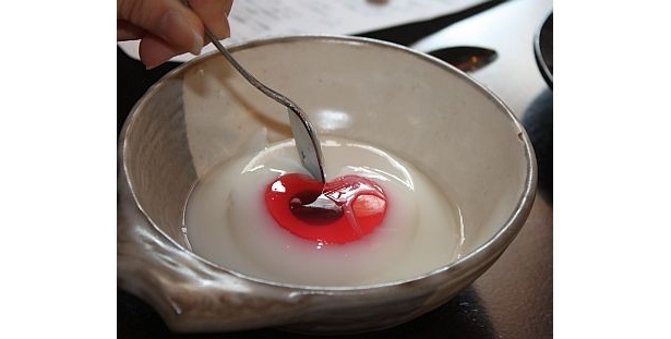 目玉を割ってみました