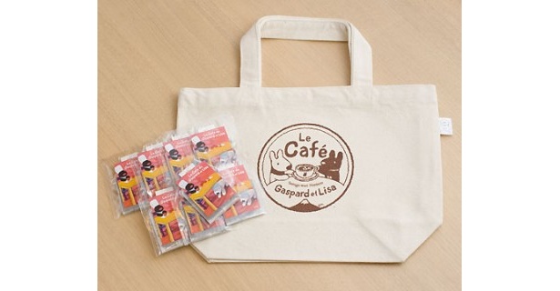 トートバック入りの紅茶(1200円)も発売