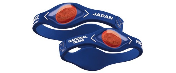 日本代表を勝利に導くシンボルロゴの「三本足のカラス」も正確に再現