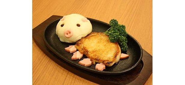 メニューもかわいい！写真は「ブタの丸焼き(笑)」