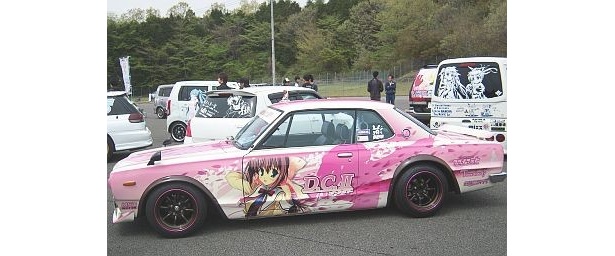 希少なクラシック・スカイライン（ハコスカ）が痛車に！