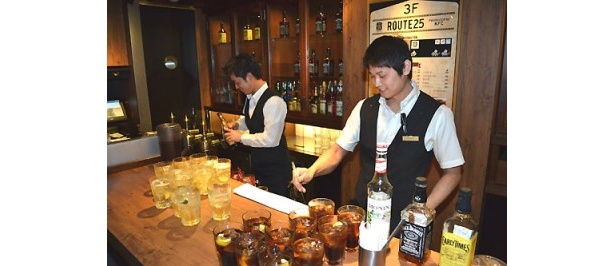 チキンとお酒で夜を楽しむ… “大人向けケンタッキー”が誕生！