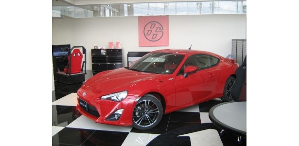 スポーツカー好きのたまり場、エリア86（ハチロク）が登場