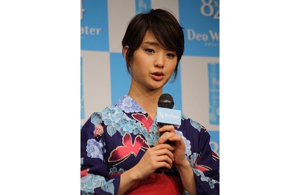 「恋愛よりも仕事が楽しい」とニッコリ