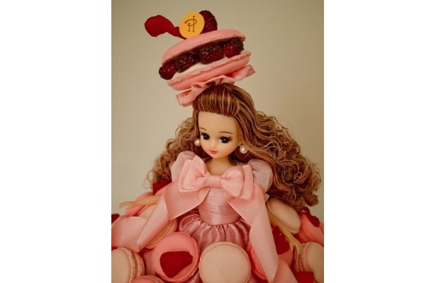 マカロンをイメージしてデザインされた「Macaron Licca(マカロン リカちゃん)」