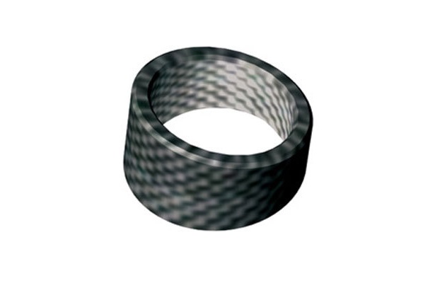トレカを使ったアクセサリー「C-ring （カーボンリング）」（梶本博司）