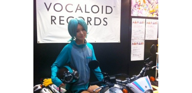 【KW白澤特派員のニコニコ超会議レポート：その5】VOCALOID(ボーカロイド)に魅せられてCDも自腹で買っちゃったぞ！