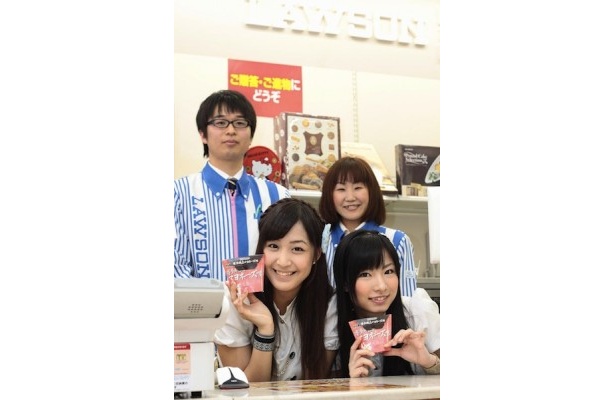 ご当地アイドルLinQが「からあげクン 博多明太マヨネーズ味」を試食レポート！