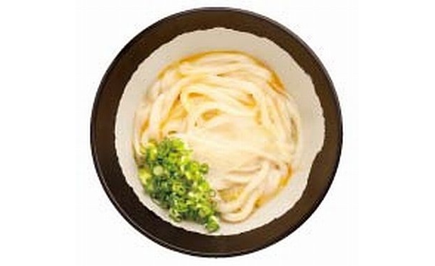 「山越うどん」の「釜卵・小」(200円)