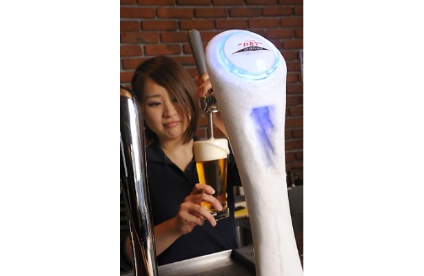 こちらは「エクストラコールド」の特製サーバー