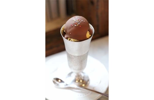 【関西ウォーカー最新号が本日5/8発売！】関西のカフェ全76店が本誌から抜き取って使える付録に！