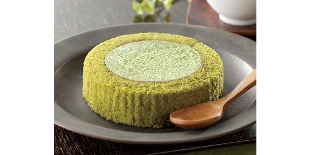抹茶好きにはたまらない「宇治抹茶ロールケーキ」(170円)
